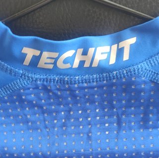 Camiseta técnica Adidas Techfit azul Talla L