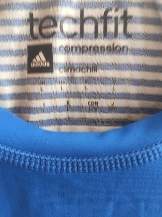 Camiseta técnica Adidas Techfit azul Talla L