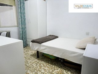Piso en venta en Camino de Ronda - Rosaleda en Granada