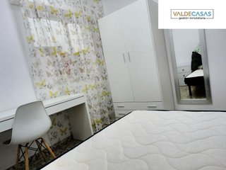 Piso en venta en Camino de Ronda - Rosaleda en Granada