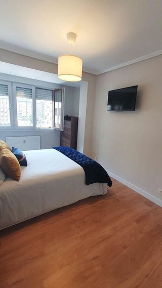 Piso en alquiler en Milán - Pumarín - Teatinos en Oviedo