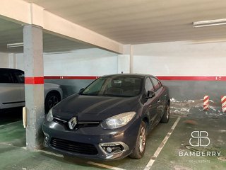 Garaje en venta en Plaça Catalunya en Prat de Llobregat, El