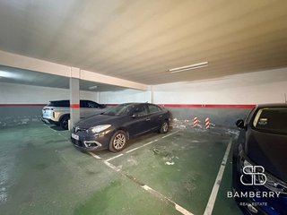 Garaje en venta en Plaça Catalunya en Prat de Llobregat, El