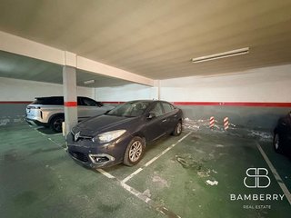 Garaje en venta en Plaça Catalunya en Prat de Llobregat, El