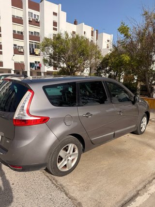 Renault Grand Scenic 2015 7 plazas