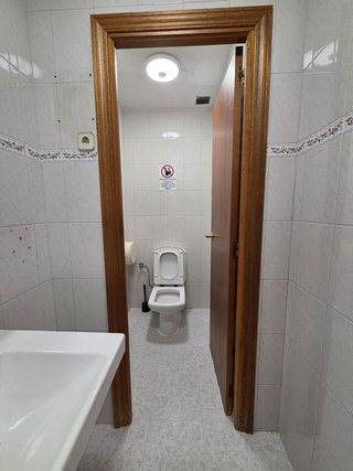 Local comercial en venta en Fontarrón en Madrid