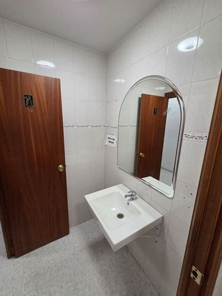 Local comercial en venta en Fontarrón en Madrid