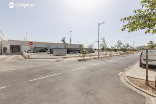 Nave industrial en venta en Plaza de Toros en Atarfe