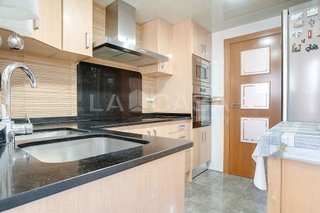 Piso en venta en Bellvitge en Hospitalet de Llobregat, L´