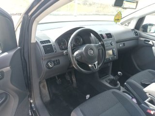 Volkswagen Touran 5697 NHY