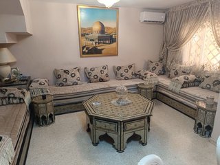 Salón Marroquí Beige y Dorado