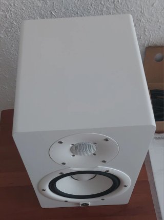 Altavoz Yamaha HS7 Studio Monitor