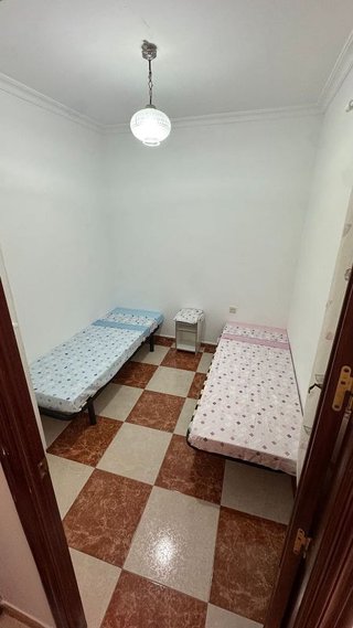 Casa adosada en alquiler en Brenes