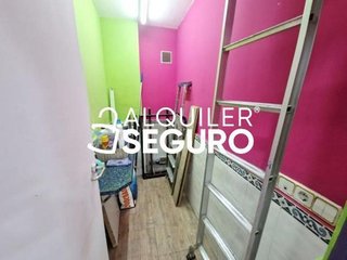 Local comercial en alquiler en Almendrales en Madrid