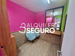 Local comercial en alquiler en Almendrales en Madrid
