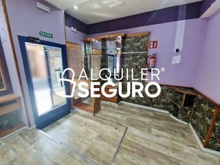 Local comercial en alquiler en Almendrales en Madrid
