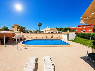 Chalet en venta en La Siesta - El Salado - Torreta en Torrevieja