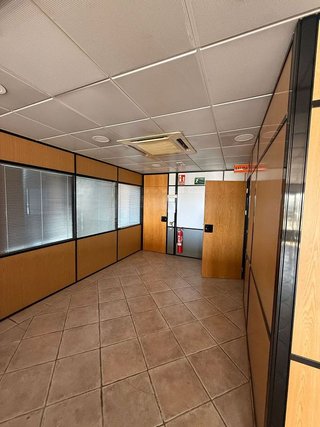 Oficina en alquiler en Museros
