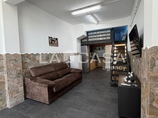 Local comercial en venta en Singuerlín - Can Franquesa - Les Oliveres en Santa Coloma de Gramanet