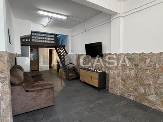Local comercial en venta en Singuerlín - Can Franquesa - Les Oliveres en Santa Coloma de Gramanet