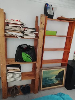 2 Estanterías de Madera