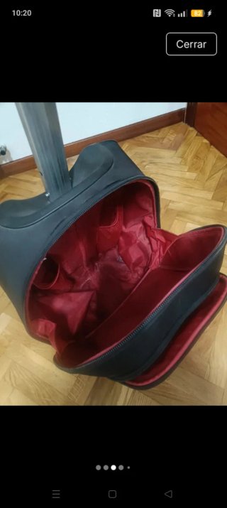 Mochila con ruedas y diseño de fútbol