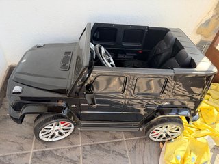 Coche eléctrico infantil negro