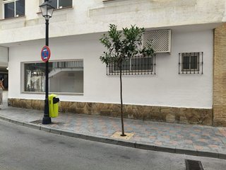 Local comercial en venta en Zona Puerto Deportivo en Fuengirola