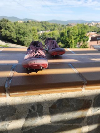 Zapatillas clavos Nike rosas