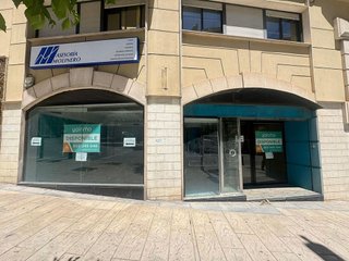 Local comercial en venta en San Ildefonso - Catedral en Jaén