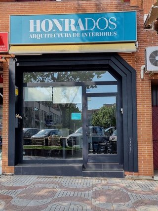 Local comercial en alquiler en Zona Avenida Europa en Pozuelo de Alarcón