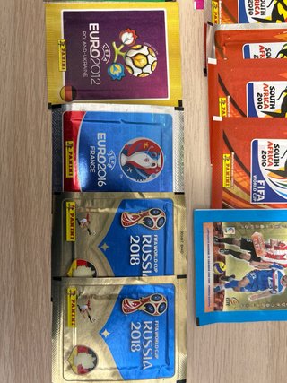 Lote 18 sobres cromos fútbol (Panini)