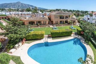 Piso en alquiler en Nueva Andalucía en Marbella