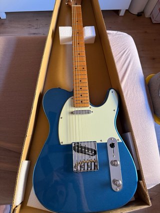 Guitarra Eléctrica Azul Metálico