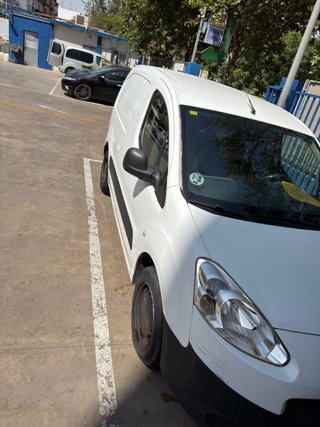 Peugeot e-Partner 2012