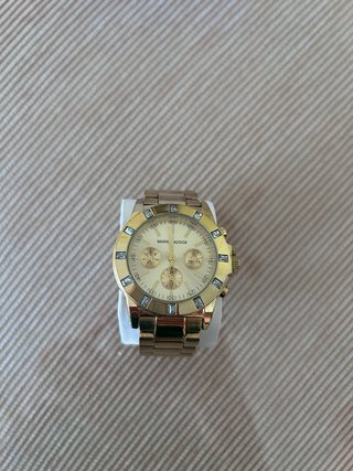 Reloj Mark Maddox Dorado con Cristales