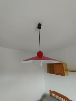 Lámpara colgante roja estilo nórdico