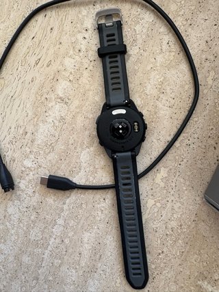 Garmin Forerunner 165 GPS Smartwatch Negro/Gris