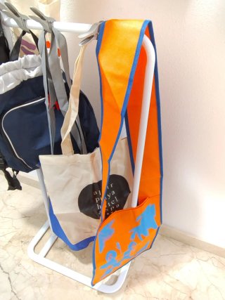 Lote 10 de bolsos y mochila