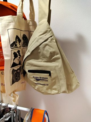 Lote 10 de bolsos y mochila