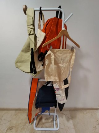 Lote 10 de bolsos y mochila
