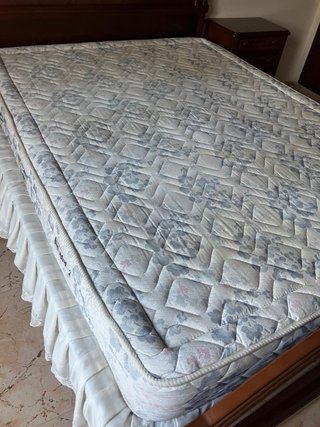 Estructura Cama Madera y Somier 135x190cm Colchón