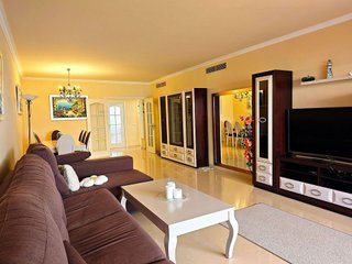 Piso en venta en Puerto Banús en Marbella