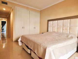 Piso en venta en Puerto Banús en Marbella