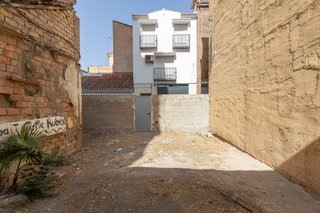 Terreno en venta en Barrio de Zaidín en Granada