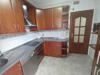 Piso en alquiler en Centro Ciudad en Linares
