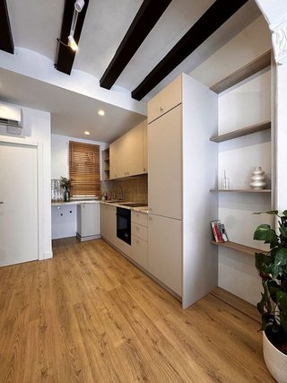 Piso en venta en El Raval en Barcelona