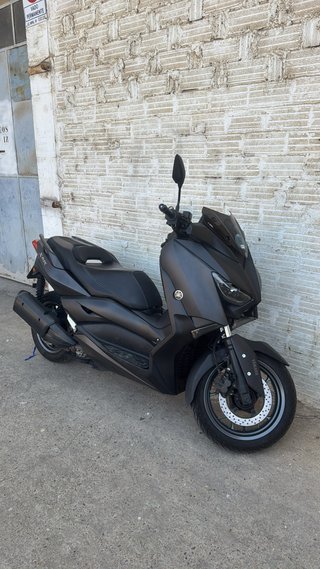 Yamaha XMAX 300