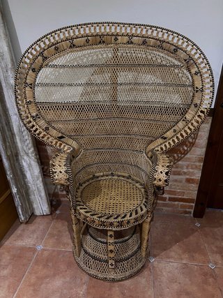 Sillón de ratán estilo Enmanuelle