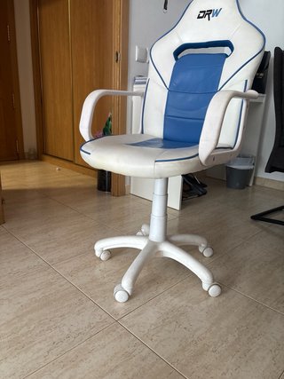 Silla de escritorio DRW con ruedas